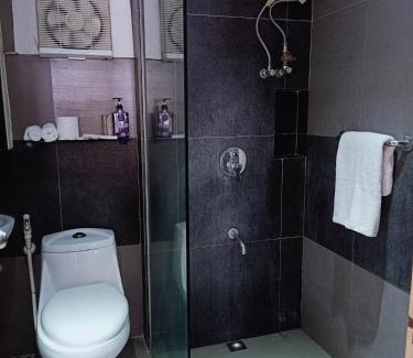 Bonifacio Global City Apartment | Fort Victoria Condominium Tower C