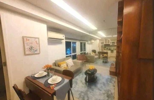 Bonifacio Global City Apartment | Fort Victoria