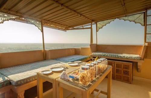 Amar Sagar Pol Hotel | Fort Villa