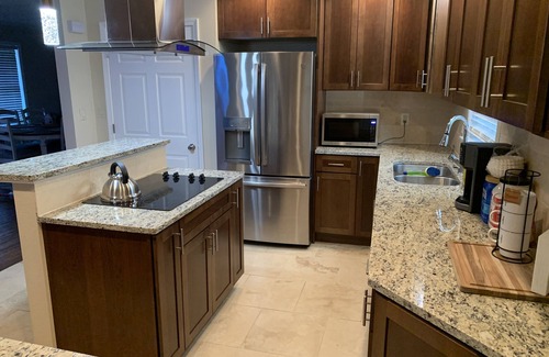 Charleston House | Fort Wychwood is newly renovated with great views and city access!