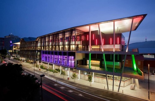 Fortitude Valley Apartment | Fortitude Valley 2bed Parking Pool Showground Qfv010