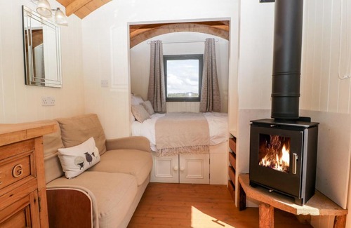 Chard House | Forton House Shepherd's Hut 1