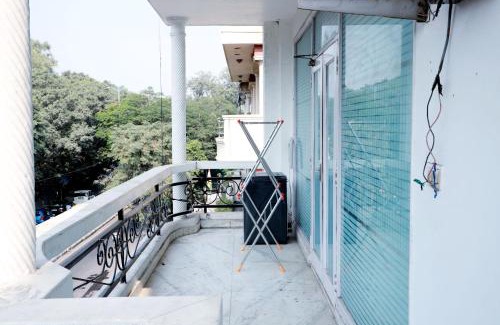 Saket Apartment | Fortune Home Service Apartment 2Bhk,E28 Saket 2A