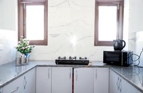 Saket Apartment | Fortune Home Service Apartment 2Bhk,E28 Saket 2A