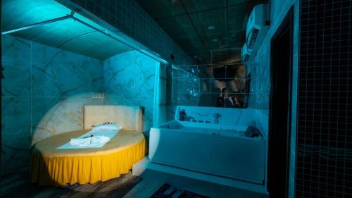 District 5 Apartment | Fortune Hotel 1127 Tran Hung Dao, Q5 - by Bay Luxury