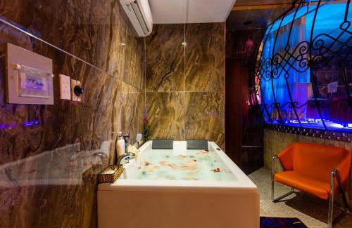 District 5 Apartment | Fortune Hotel 1127 Tran Hung Dao, Q5 - by Bay Luxury