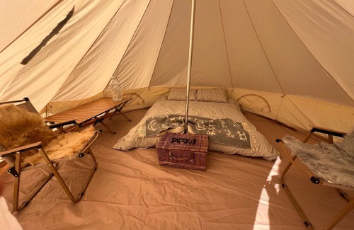 Moreton-in-Marsh RV Rental | Fossewold Camping Bell Tent 1 of 4