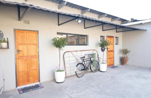 Middelburg Apartment | Fountain on the Fairway