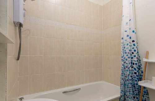 Dalry Apartment | Fountain Park Apartment 1bed
