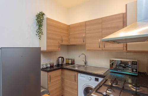 Dalry Apartment | Fountain Park Apartment 1bed