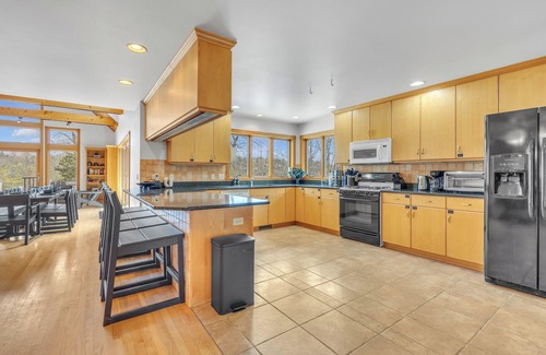 Elkhart Lake House | Fountainhead Sanctuary in Elkhart Lake/RA: Spacious 4-bdrm house, amazing