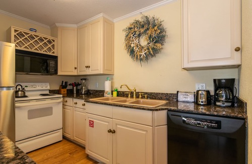 Ilexhurst House | Four Beach Lovers 2 | Beach Right At Your Door