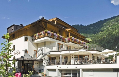 Unterberg House | Four-bed room "Almrose" - Hotel Gratz Großarl