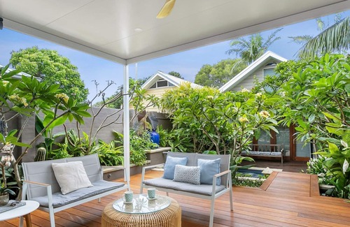 Manly House | Four Bed Tropical Oasis with Spa in Manly!