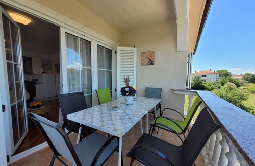 Sveti Anton Apartment | Four-bedroom apartment with terrace Sveti Anton, Krk (A-20344-a)