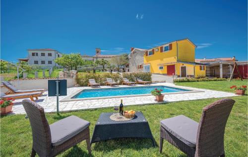 Nova Vas House | Four-Bedroom Apartment In Nova Vas