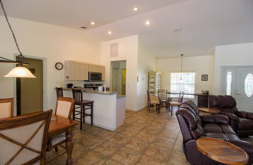 Hernando House | Four Bedroom Comfort Villa 4668