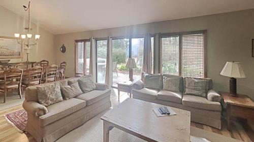 Pawleys Island House | Four Bedroom Cottage at Litchfield Country Club