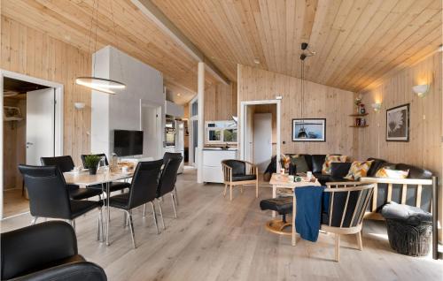 Nørre Hurup House | Four-Bedroom Holiday Home In Hadsund