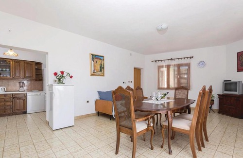 Orebic House | Four-Bedroom Holiday Home in Dingac