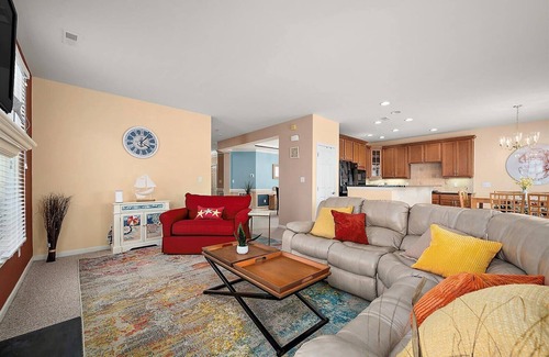 Bayside House | Four Bedroom Home in Amenity Filled Community
