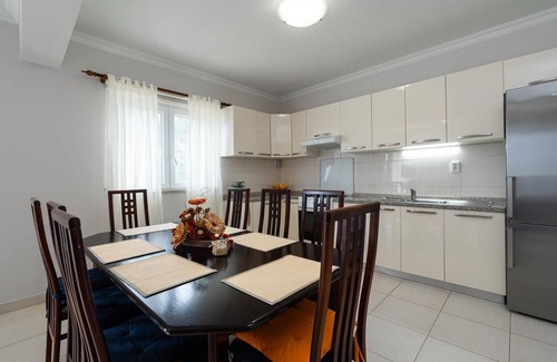 Babina House | Four Bedroom House with sea view