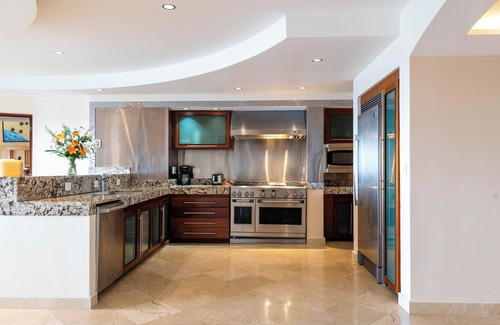 Los Barriles Condo | Four-Bedroom Penthouse at Villas de Cortez