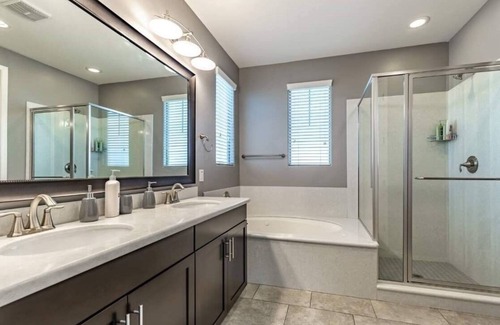 Cooley Station North House | Four Bedroom Three King Beds