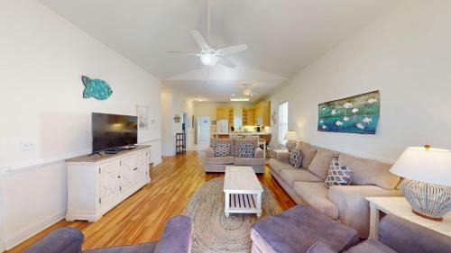 Pawleys Island House | Four Bedroom, Three Bath, Golf Villa, Scenic View