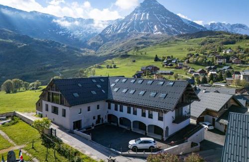 Albiez-le-Vieux Apartment | Four-bedroom triplex in Albiez-Montrond