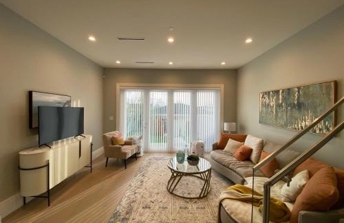 Vancouver South Villa | Four bedrooms New Lovely Duplex House-1628