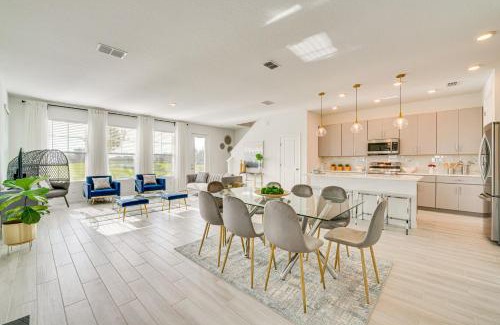 Davenport House | Four Corners Townhome with Pool Access Near Disney!