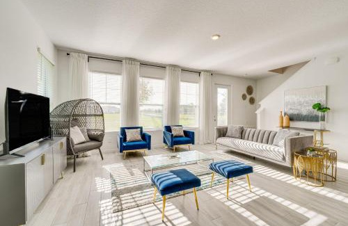 Davenport House | Four Corners Townhome with Pool Access Near Disney!