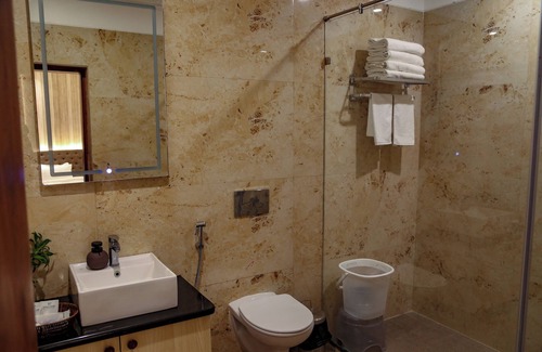 Mahmoorganj Hotel | Four Leaf Hotel Arjuna Manor Varanasi