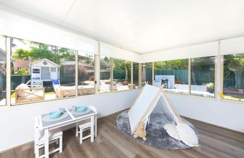 Forster House | Four Palms Forster Luxe Spacious Pet Friendly