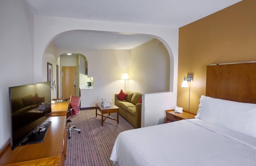 Pineville Hotel | Four Points by Sheraton Charlotte - Pineville