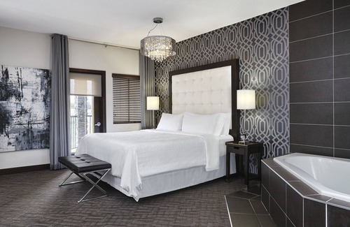 Northwest Calgary Hotel | Four Points by Sheraton Hotel & Suites Calgary West