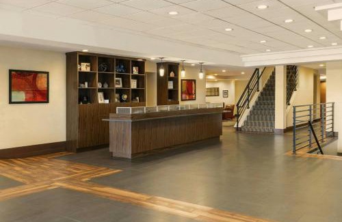 Milwaukee Hotel | Four Points by Sheraton Milwaukee Airport