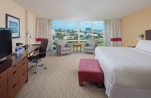 Florida Center Hotel | Four Points by Sheraton Orlando International Drive