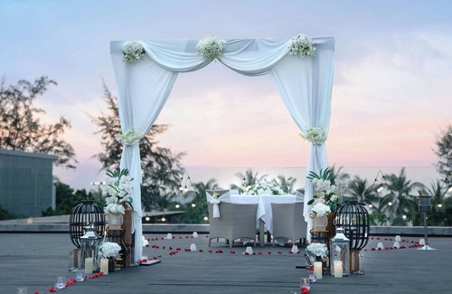 Patong Hotel | Four Points by Sheraton Phuket Patong Beach Resort