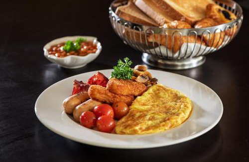 Dubai Production City Hotel | Four Points by Sheraton Production City, Dubai