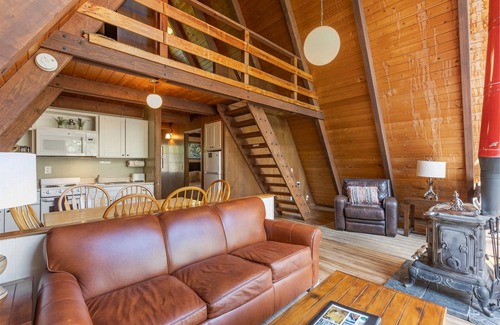 June Lake Cabin | Four Seasons Cabin 4