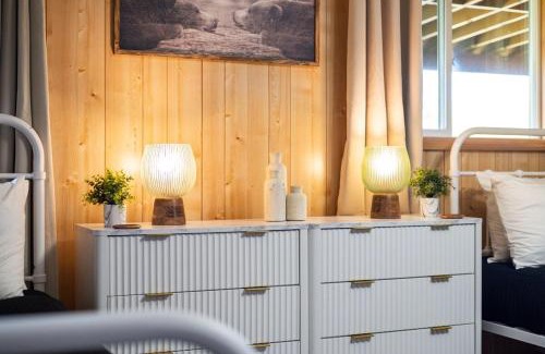 Port Angeles East House | Four Seasons Cabin, ONP, Olympic Trail, Hot-tub