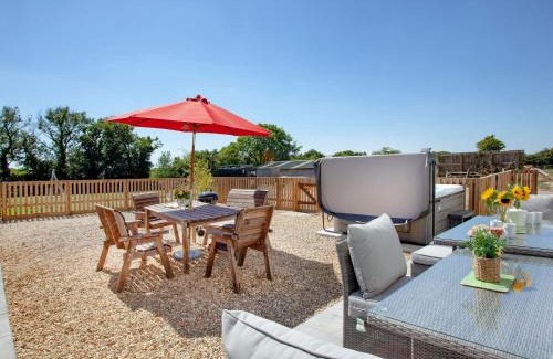 Torrington House | Four Seasons Cottage