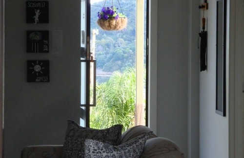 Oneroa Apartment | Four Seasons in one Day