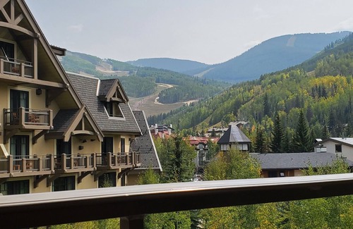 Vail Apartment | Four Seasons Vail - LABOR DAY 3 Bedroom in Four Seasons Private Residences