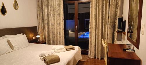 Skiathos Villa | Four Seasons Villas