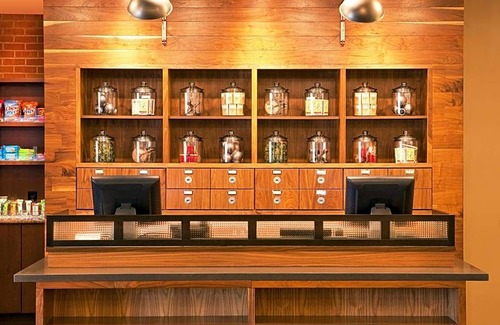 Saginaw Hotel | Four Points by Sheraton Saginaw