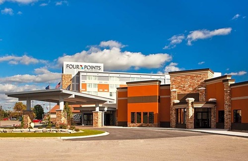 Saginaw Hotel | Four Points by Sheraton Saginaw