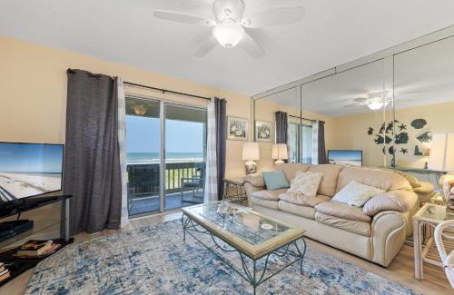 Crescent Beach Apartment | Four Winds I-9T